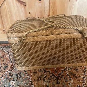 Redmon picnic basket